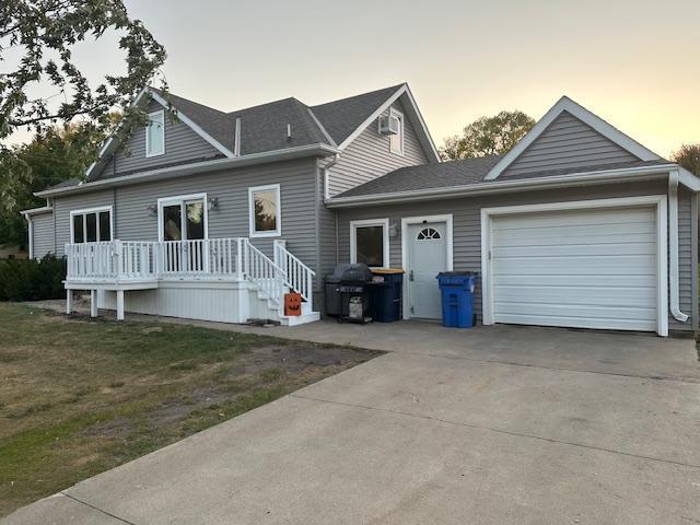 850 1st St, Currie, MN 56123
