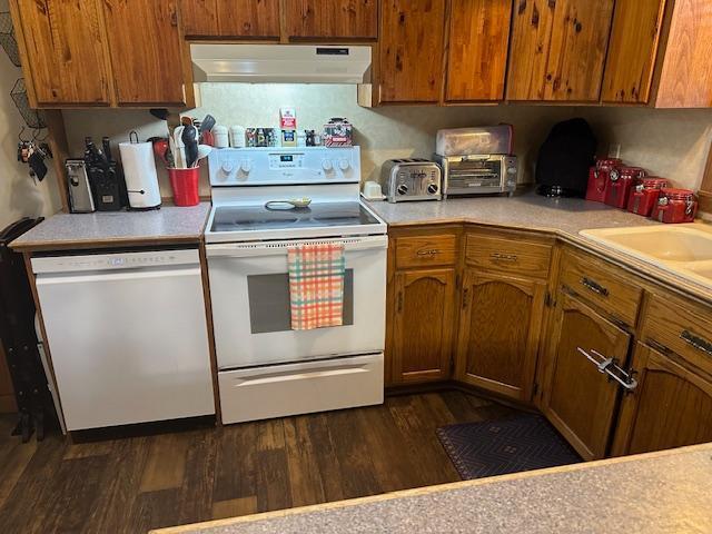 850 1st St, Currie, MN 56123