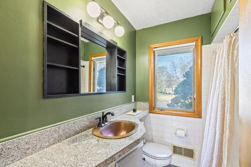 5870 Monroe St NE, Minneapolis, MN 55432