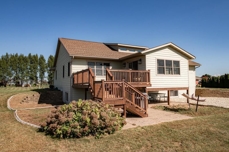 N12991 Larkspur Rd, Trempealeau, WI 54661