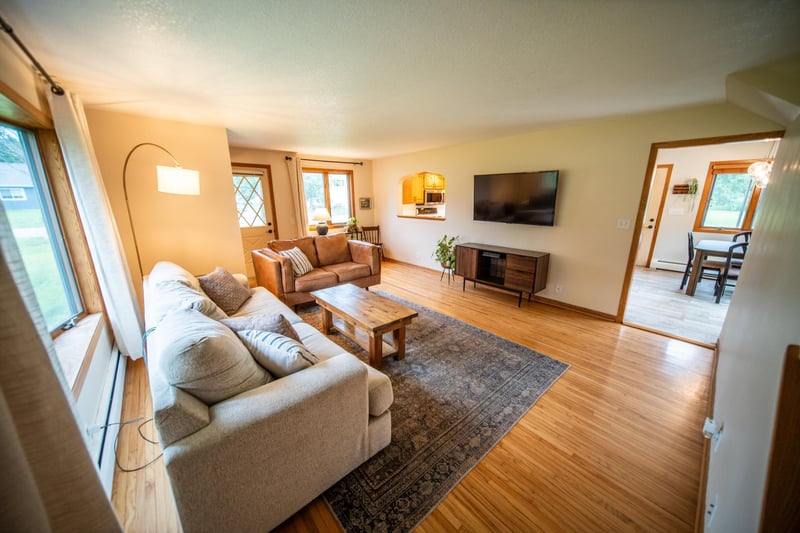 240 1st Ave Ne, Oronoco, MN 55960