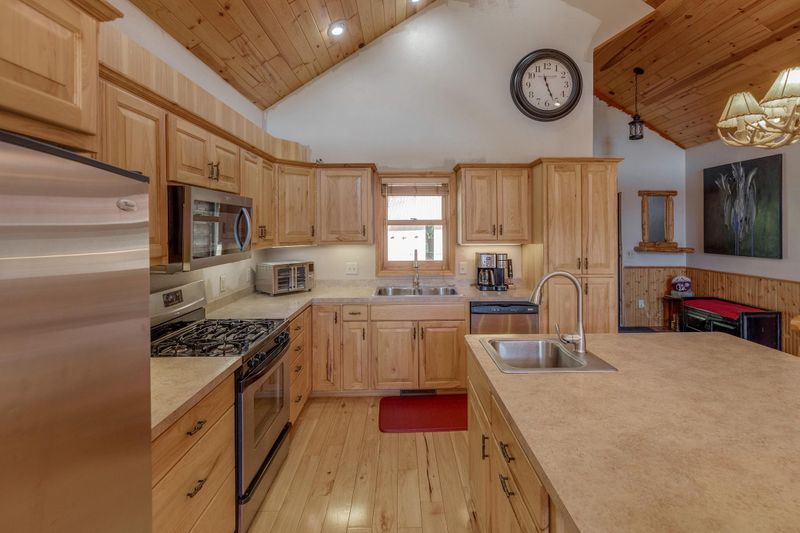 17453 Riverview Pl, Merrifield, MN 56465