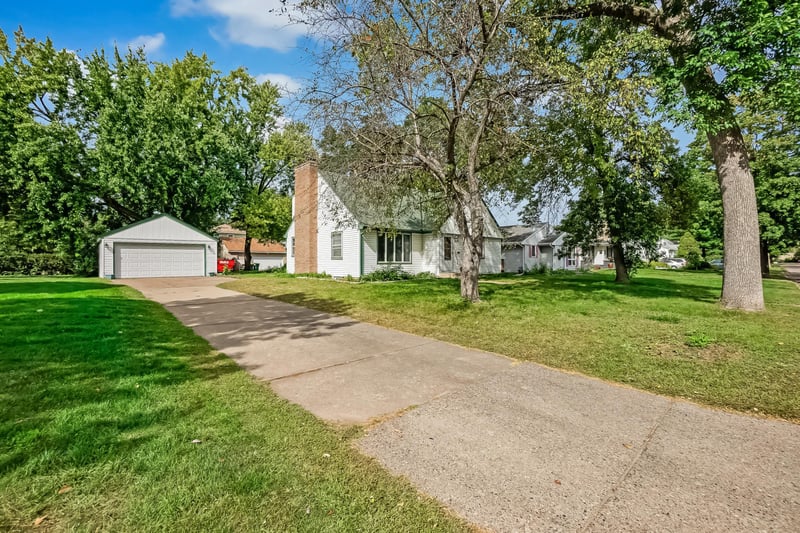 6338 Girard Ave S, Minneapolis, MN 55423