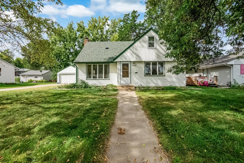 6338 Girard Ave S, Minneapolis, MN 55423
