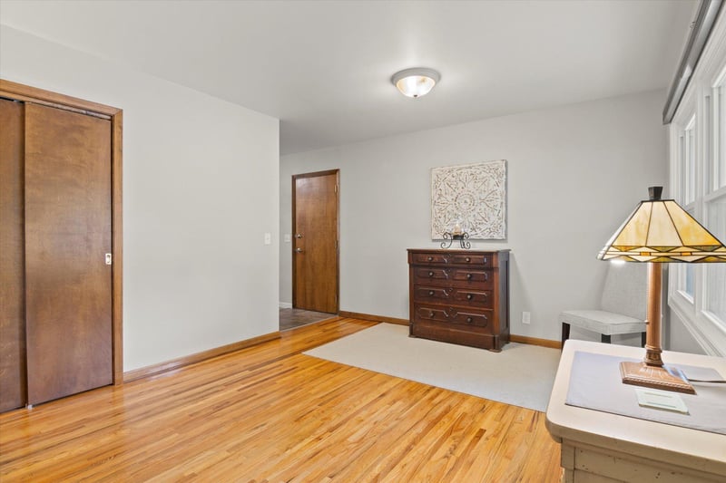5600 Osgood Ave N, Oak Park Heights, MN 55082