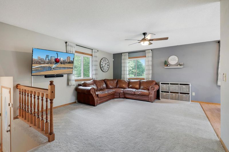 104 Craig Ln, Monticello, MN 55362