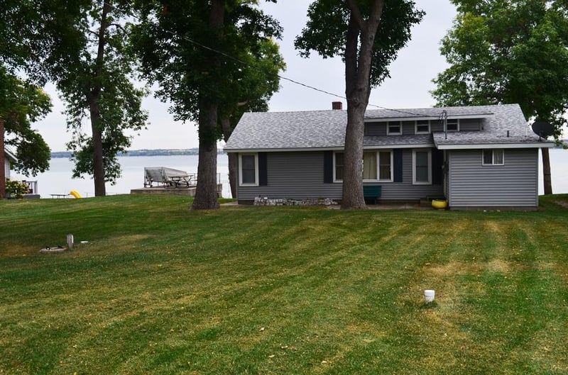 27569 N Shore Dr, Starbuck, MN 56381
