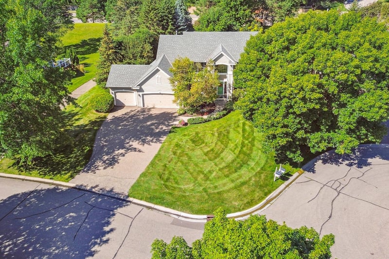 3345 Olive Ln N, Minneapolis, MN 55447