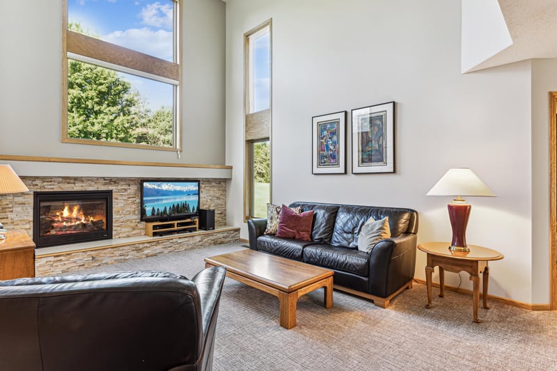 3345 Olive Ln N, Minneapolis, MN 55447