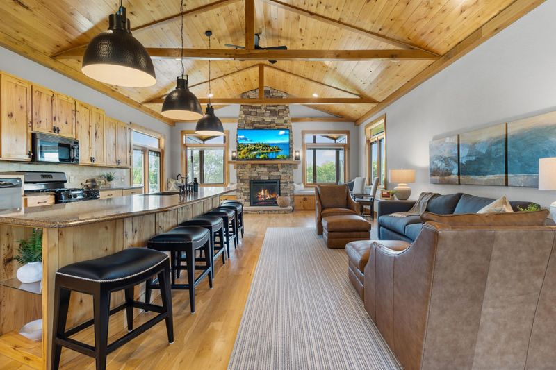 4665 Eaton Ave SE, Delano, MN 55328