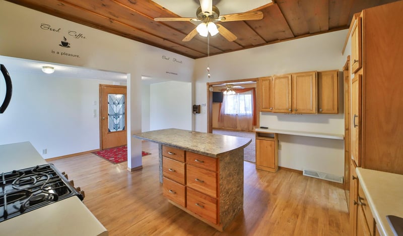 420 N Main St, Hewitt, MN 56453