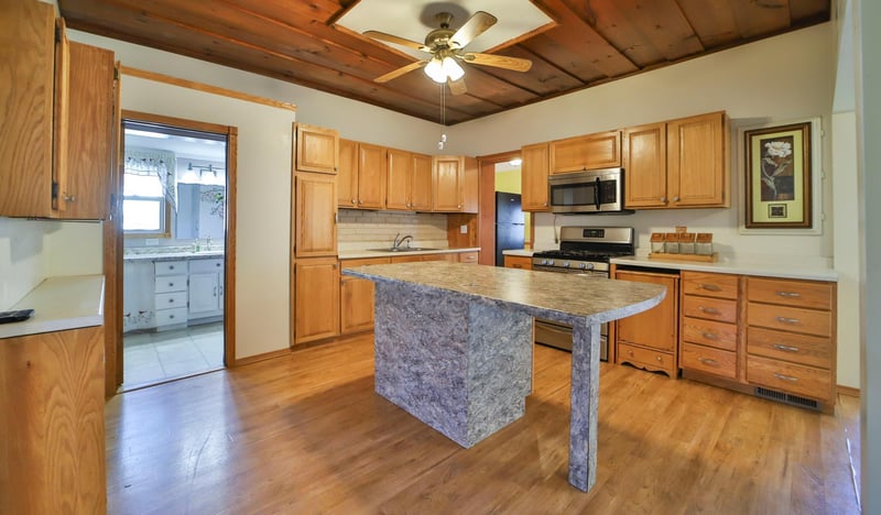 420 N Main St, Hewitt, MN 56453