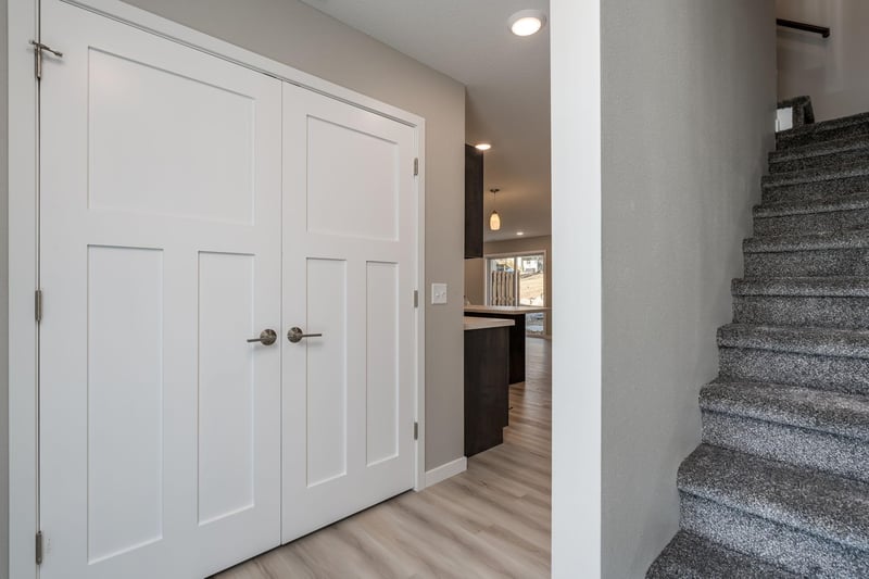 210 E Main St #B, Elysian, MN 56028