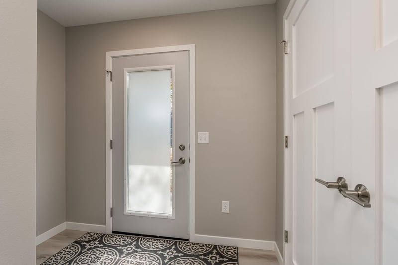 210 E Main St #B, Elysian, MN 56028