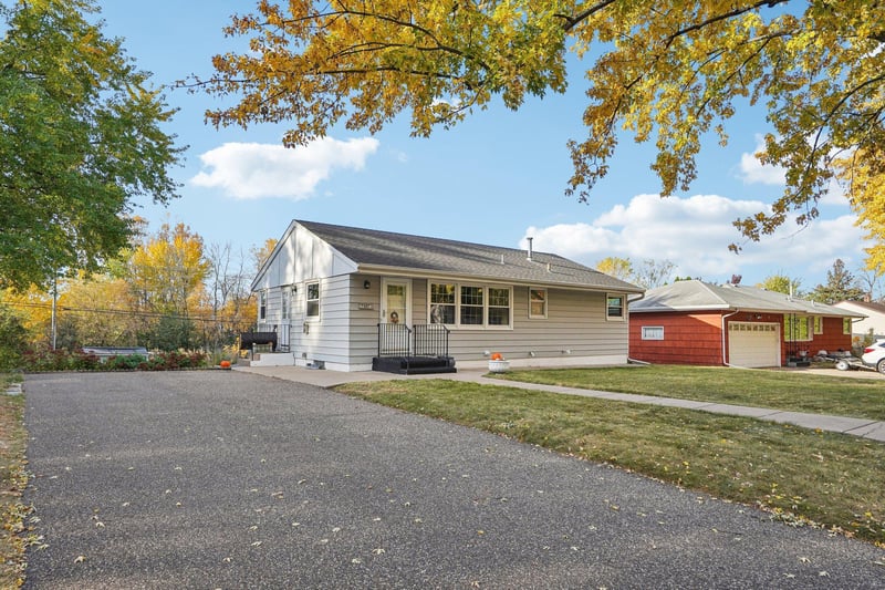 7607 Angeline Dr, Minneapolis, MN 55428