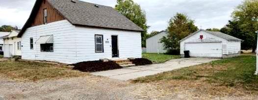 7363 7th Ave, New Auburn, MN 55366