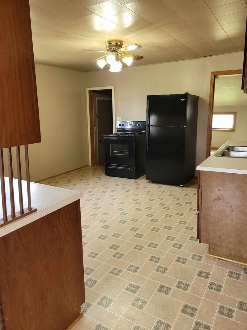 7363 7th Ave, New Auburn, MN 55366