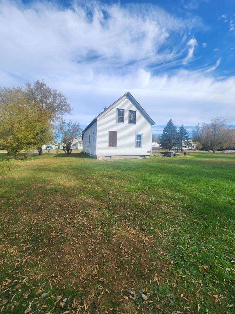 220 Mildred Ave, Almena, WI 54805
