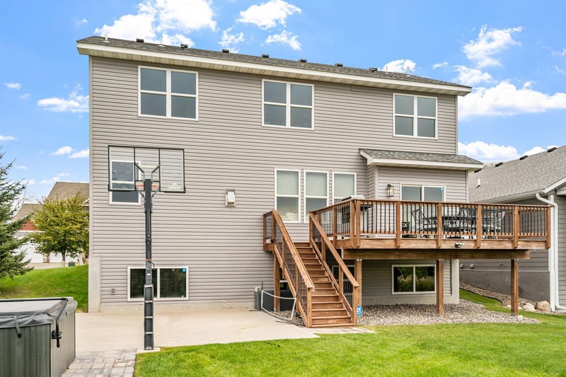 4977 Oak St E, Maple Plain, MN 55359