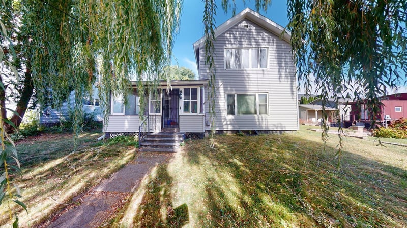 24542 2nd St, Trempealeau, WI 54661