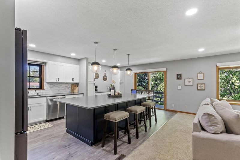 10302 Morris Rd, Minneapolis, MN 55437