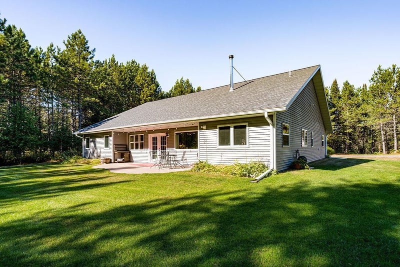 6716 Haugen Ln, Duluth, MN 55803