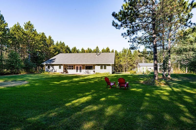 6716 Haugen Ln, Duluth, MN 55803