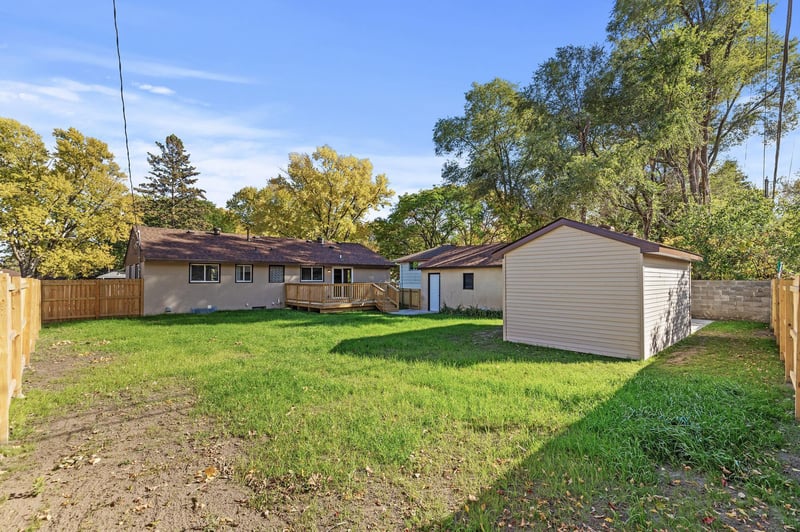 6237 Lee Ave N, Brooklyn Center, MN 55429