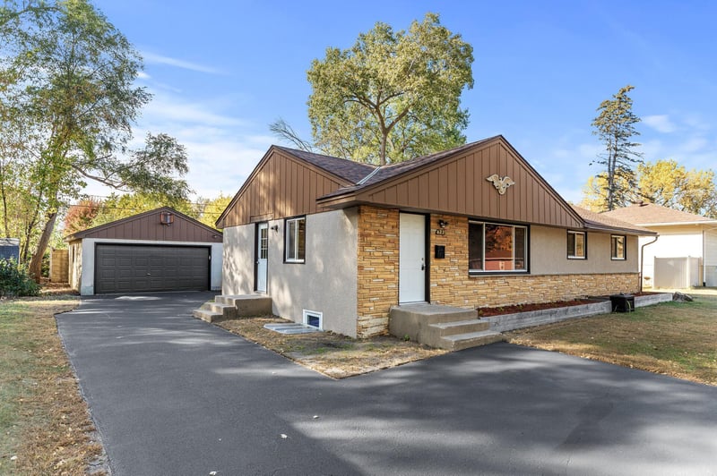 6237 Lee Ave N, Brooklyn Center, MN 55429