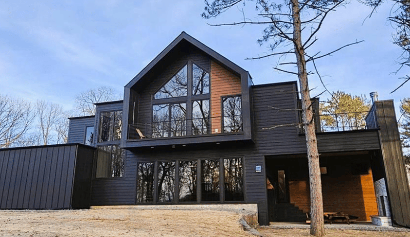 913 Peninsula Point Rd, Shakopee, MN 55379