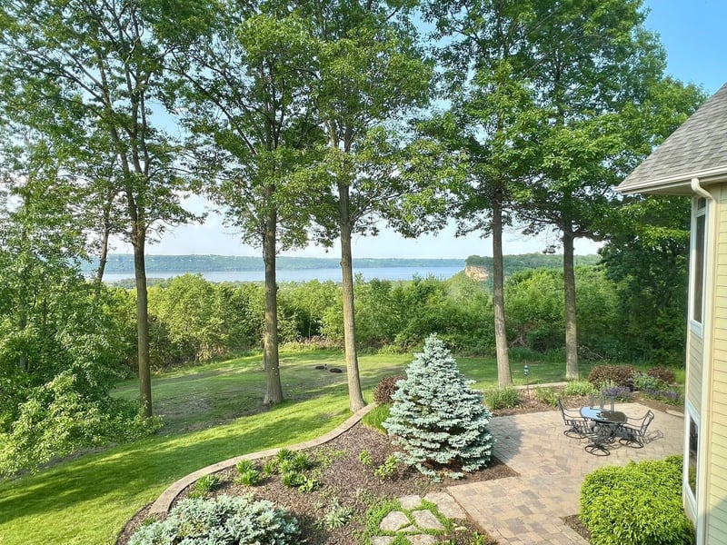 28350 Ridgeview Dr S, Red Wing, MN 55066