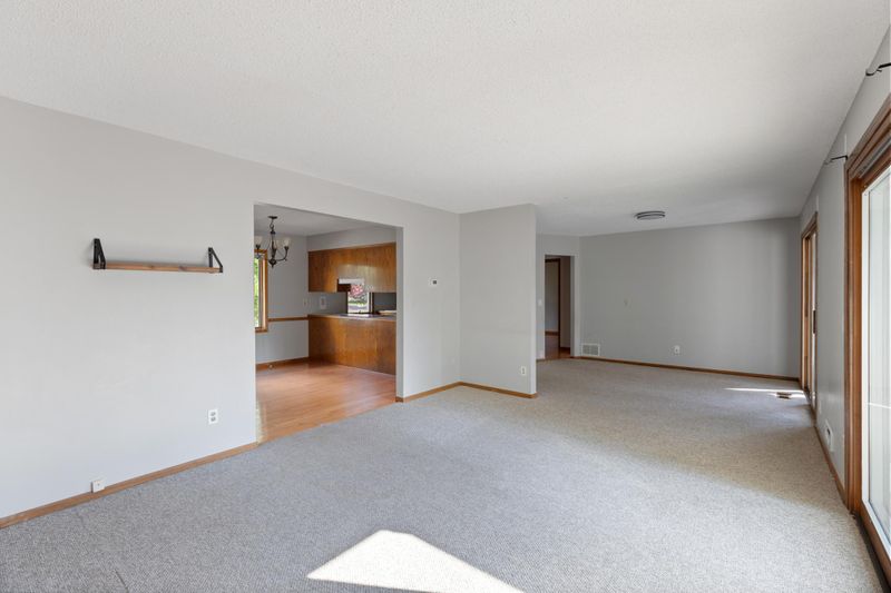 10500 Wren St NW, Coon Rapids, MN 55433