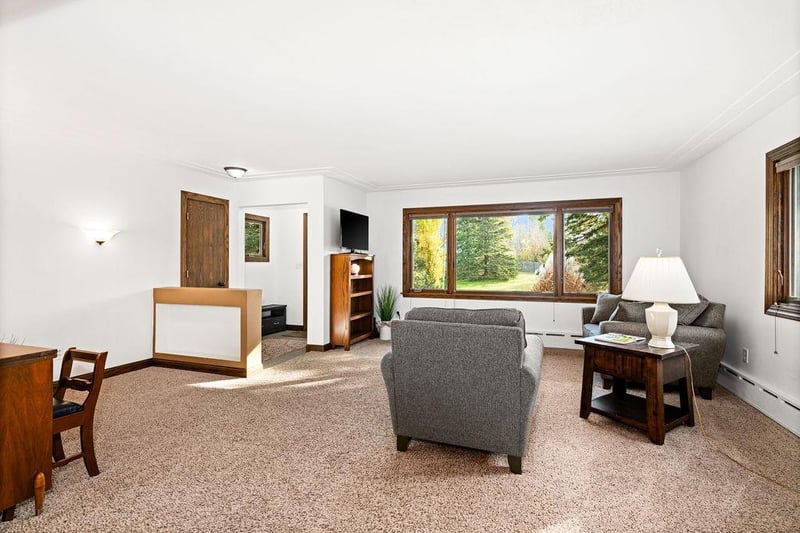 5443 Stark Rd, Duluth, MN 55810