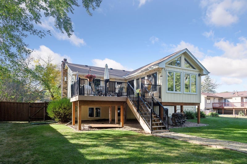 1472 Meadow Ln, Maple Plain, MN 55359
