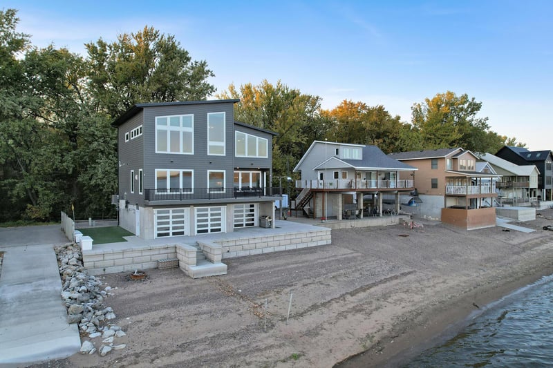 700 Central Point Rd, Lake City, MN 55041