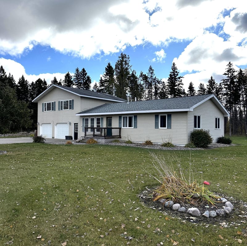 51070 332nd St, Salol, MN 56756