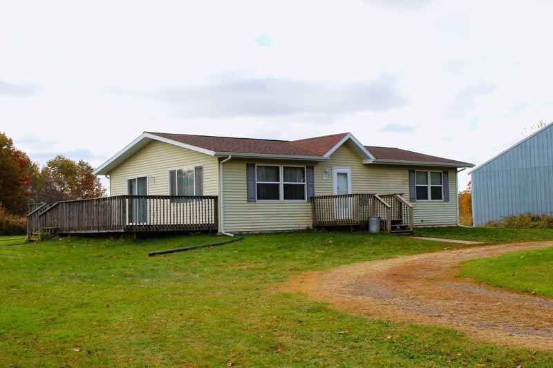W11229 Mclean Rd, Bruce, WI 54819