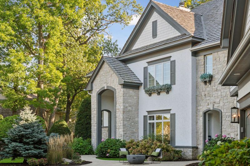 13827 Wood Ln, Minnetonka, MN 55305