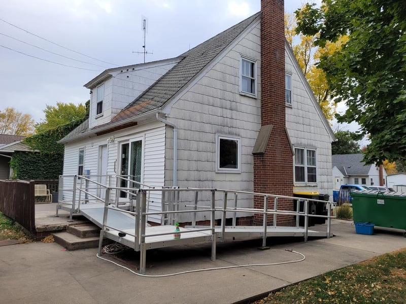 604 Park St S, Fairfax, MN 55332