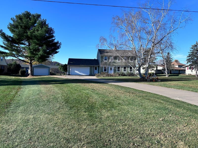 1218 E Rustic Ln, Wabasha, MN 55981