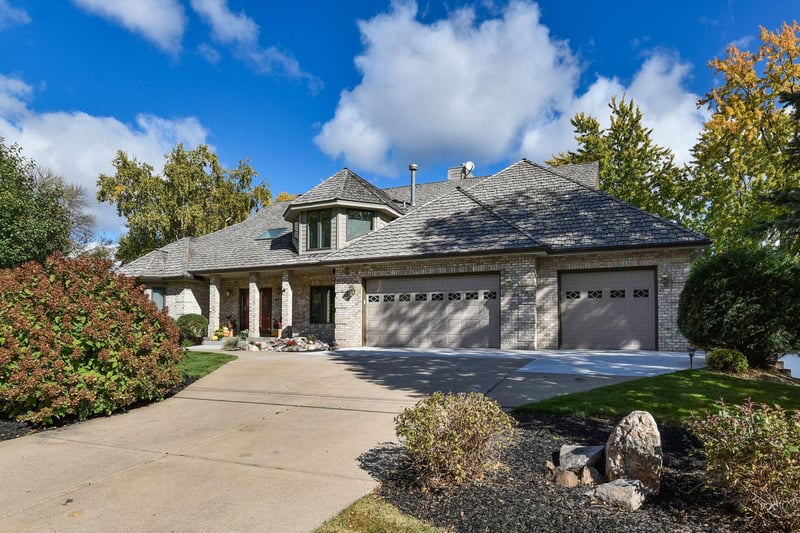 10732 Zieglers Dr N, Brooklyn Park, MN 55443