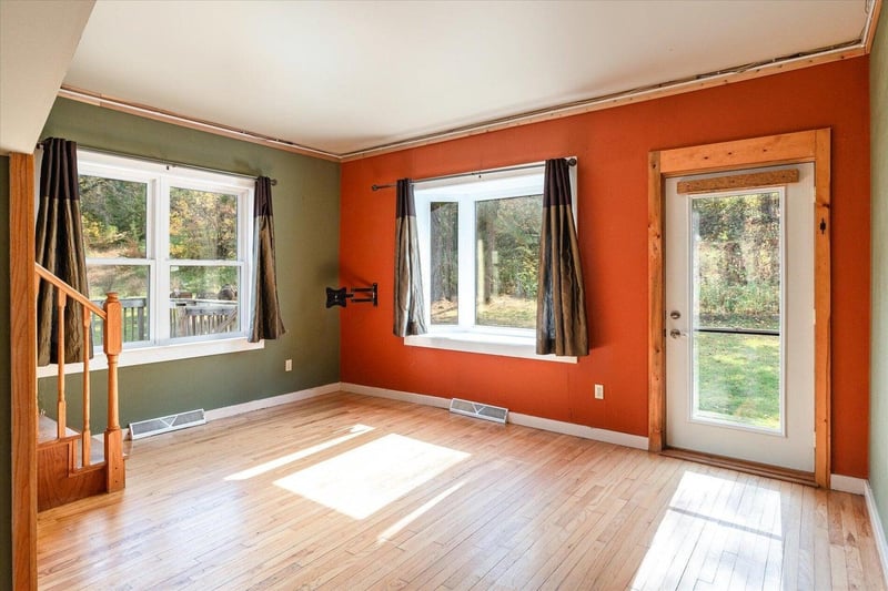 6080 State 16, Hokah, MN 55941