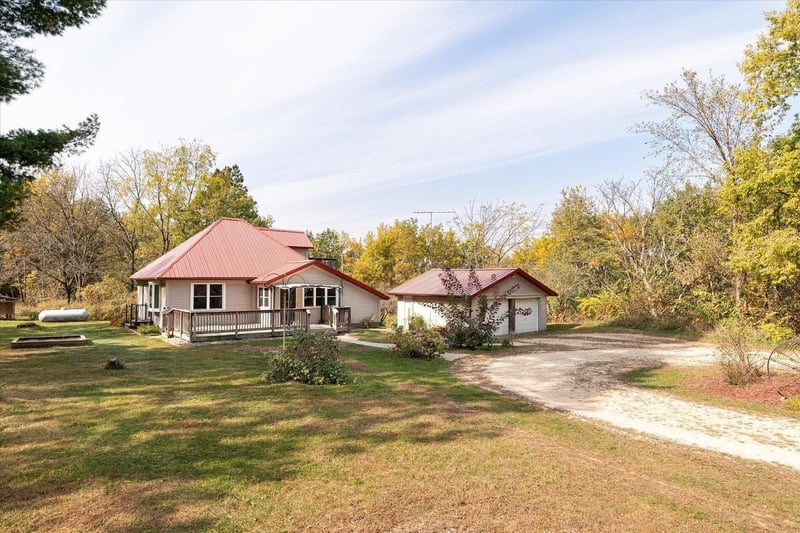 6080 State 16, Hokah, MN 55941