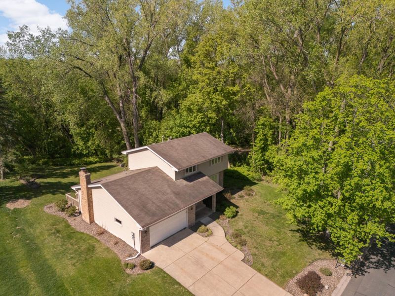 2405 Erin Ct, New Brighton, MN 55112