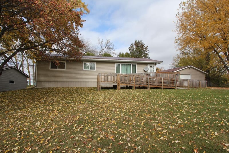 222 E Woodrow St, Grygla, MN 56727