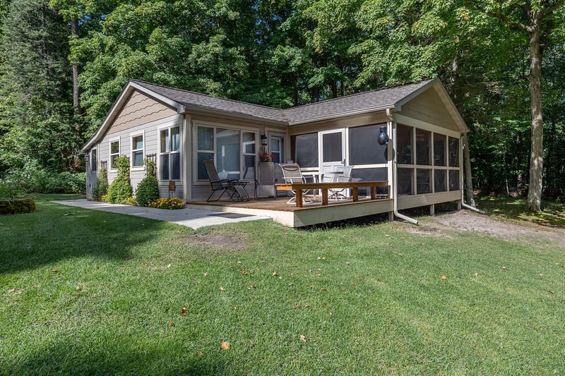 606 Spain Dr NW, Hackensack, MN 56452