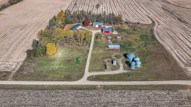 1634 300th St, Hendricks, MN 56136
