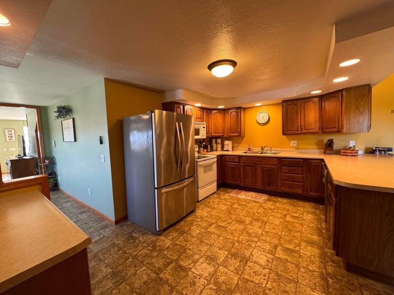208 Adams St, Brownsville, MN 55919