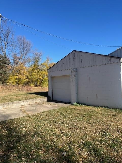 269 8th St, Bingham Lake, MN 56118