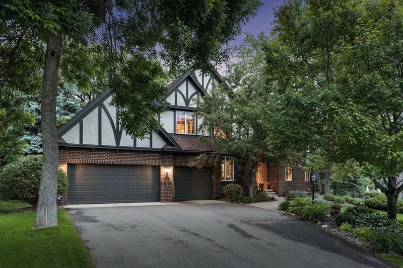8846 Pheasant Run Rd, Woodbury, MN 55125
